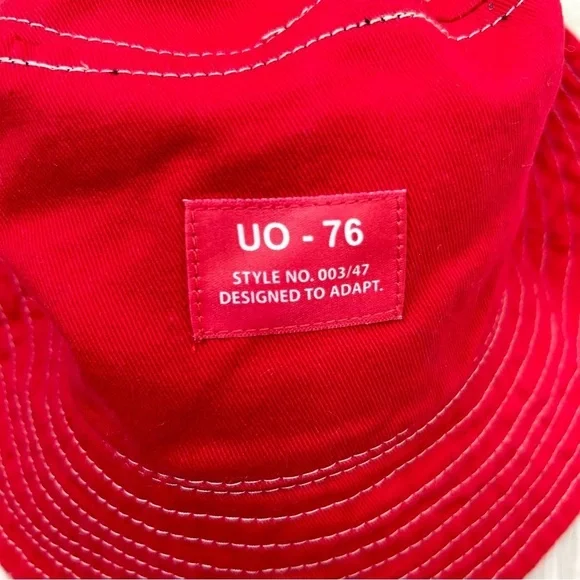 NWT Urban Outfitters Canvas Bucket Hat in red - Picture 3 of 9